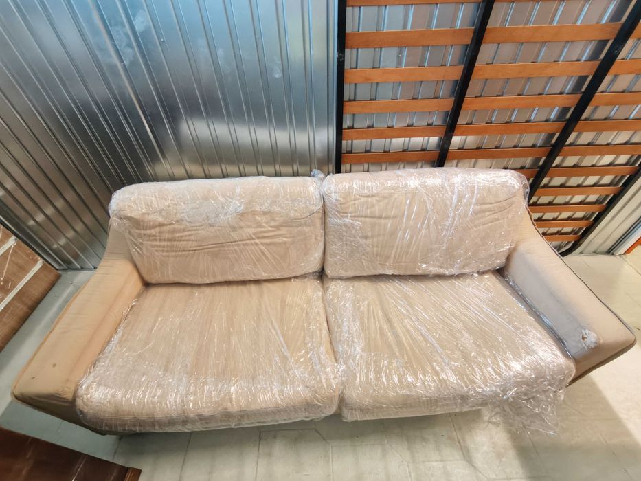 Sofá para sala usado dá para 3 a 4 pessoas