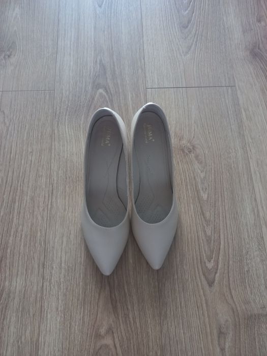 Szpilki Nowe obcas kieliszkowy