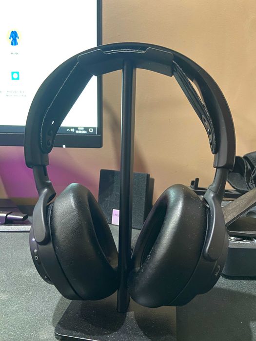 Steelseries Arctis Nova Pro Wireless (COMO NOVO)