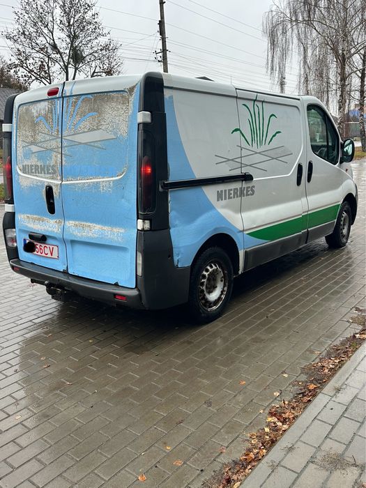 Опель віваро трафік Vavaro Trafik