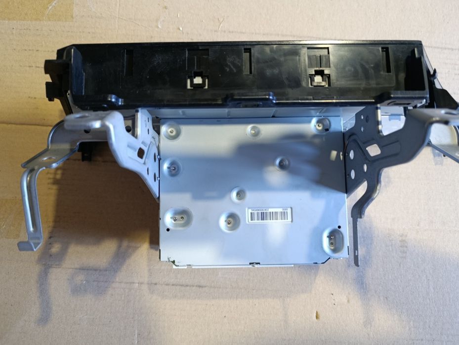 Продається штатна магнітола  ToyotaCamry 70