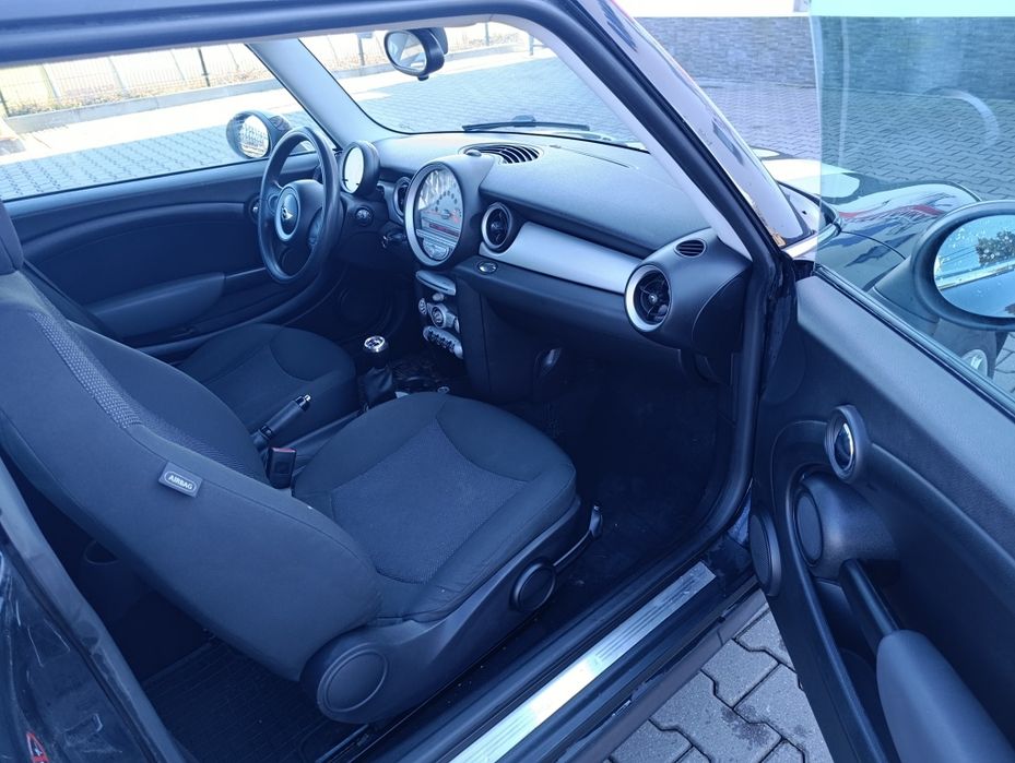 Mini Cooper  One 1.4 benzyna 2007r wersja 2