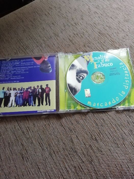 CD Marcando la distancia de Manolito Y su Trabuco