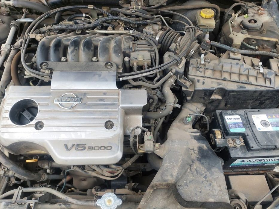 Продам NISAN MAXIMA 3 л бензин