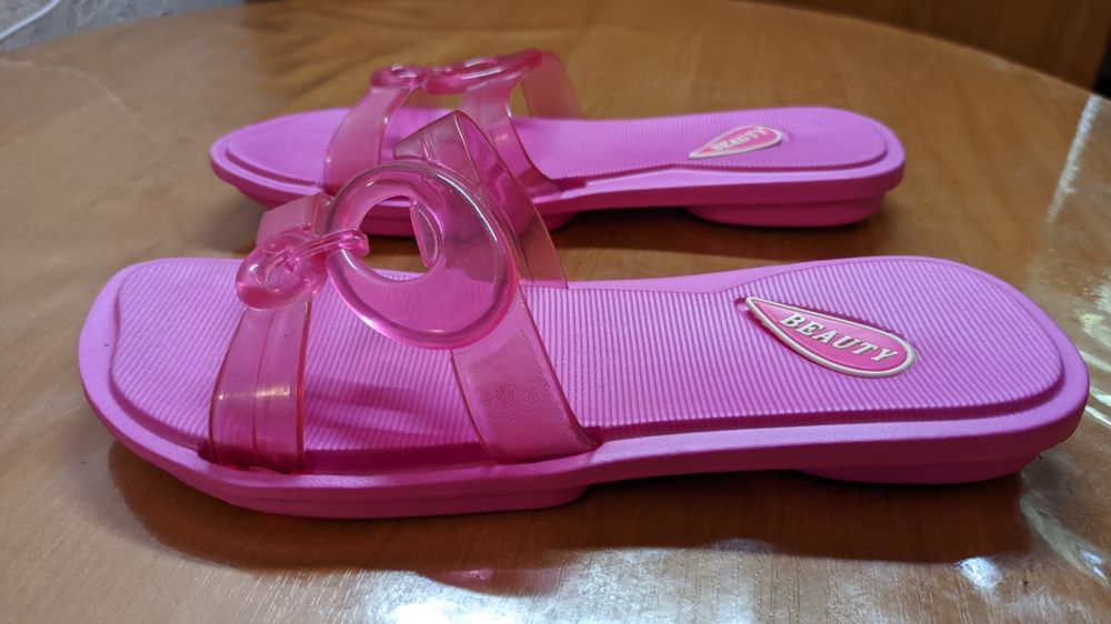 Шльопанці   жіночі