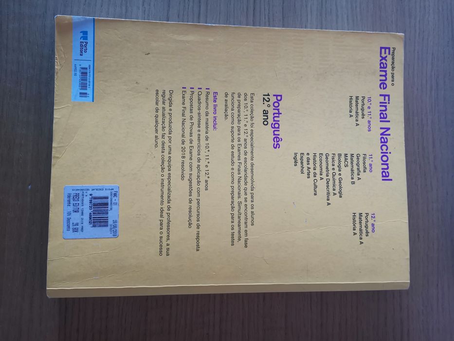 Livro de estudo e preparação para exame português 12