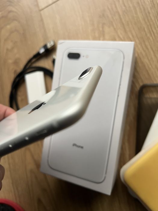 iPhone 8 Plus 64 GB bateria 100%