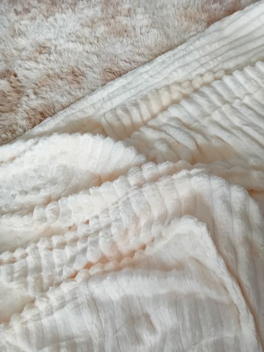 Luksusowy bardzo duzy koc mitacja futra nowy puszysty miękki