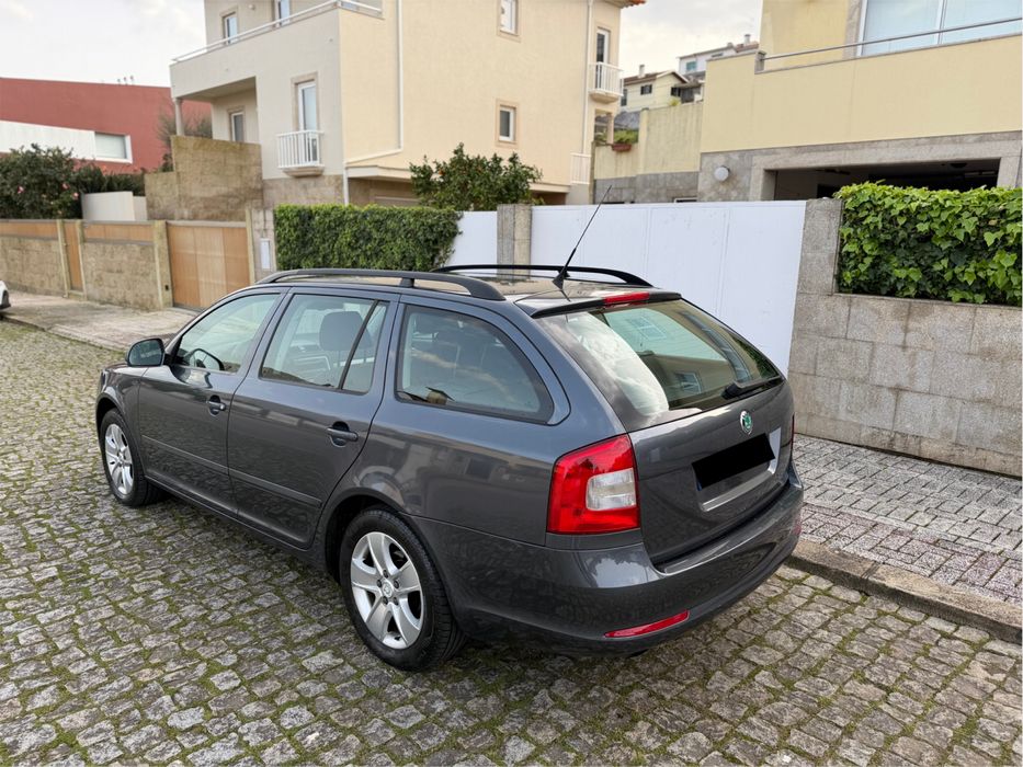 Skoda Octavia UM DONO Caixa Aut Nacional Poucos Km