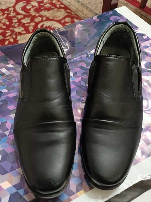 Шкіряні туфлі фірми CentrShoes