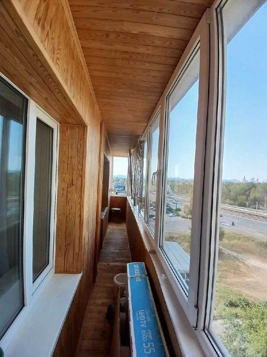 Будинок 2002 року Вул.Бальзака,4. ТРЦ «Глобал UA» 3к.кв. 7й пов. 90 м2