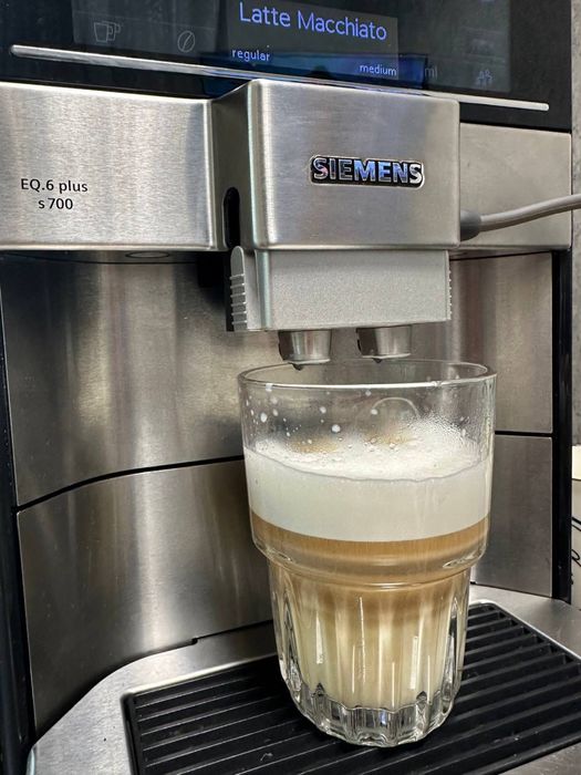 Продам кофемашину Siemens EQ6 plus S700