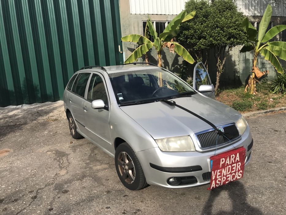 Skoda Fabia 1.2 tres 3. Cilindros Ano 2002