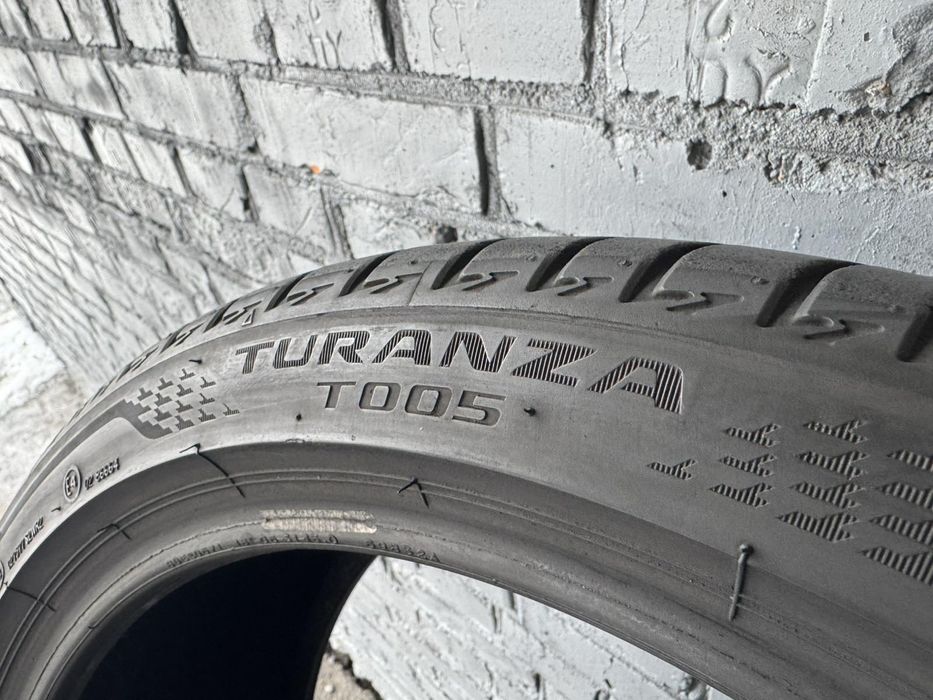 Літні шини Bridgestone 225/40 R18