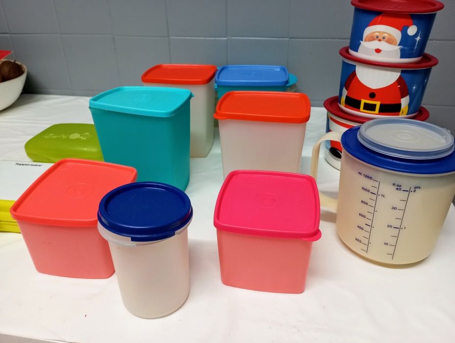 Tupperware Items64585971446787122