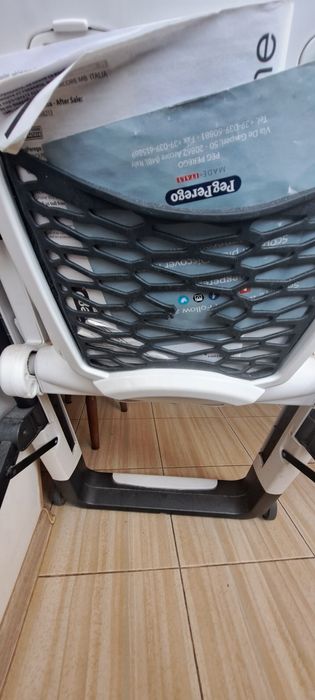 Дитячий стільчик для годування peg perego siesta