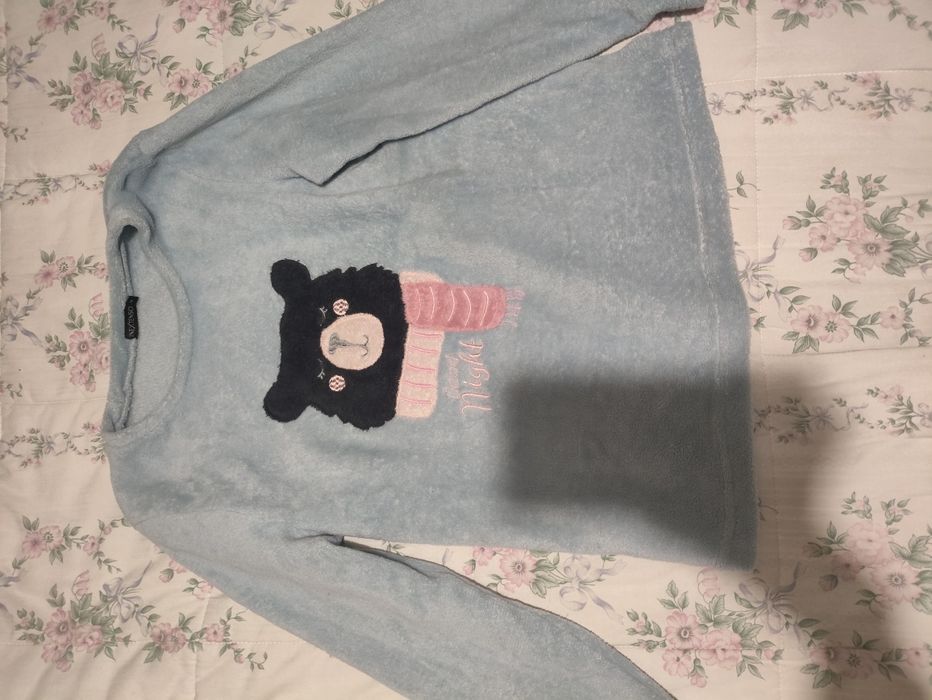 Pijama Auchan tamanho M de mulher