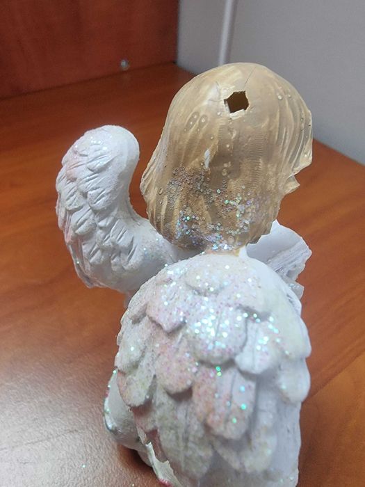 Figurki aniołki aniołek biały białe anioły stojące na szczęście