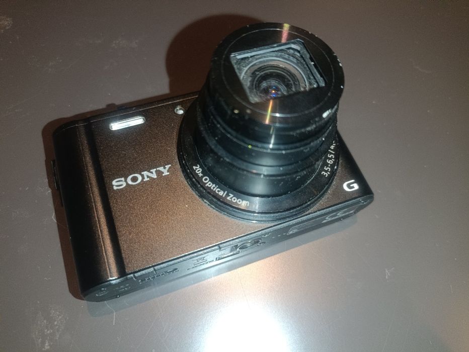 Sony Cyber-shot DSC-WX300 preta. 18,2 Megapixels.