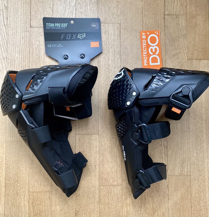 Наколенники Fox Racing Titan Pro D3O нового поколения
