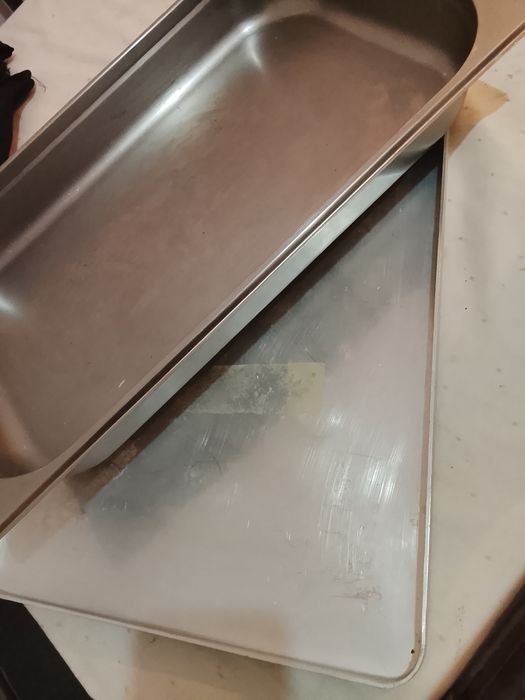 Tabuleiros para forno.
