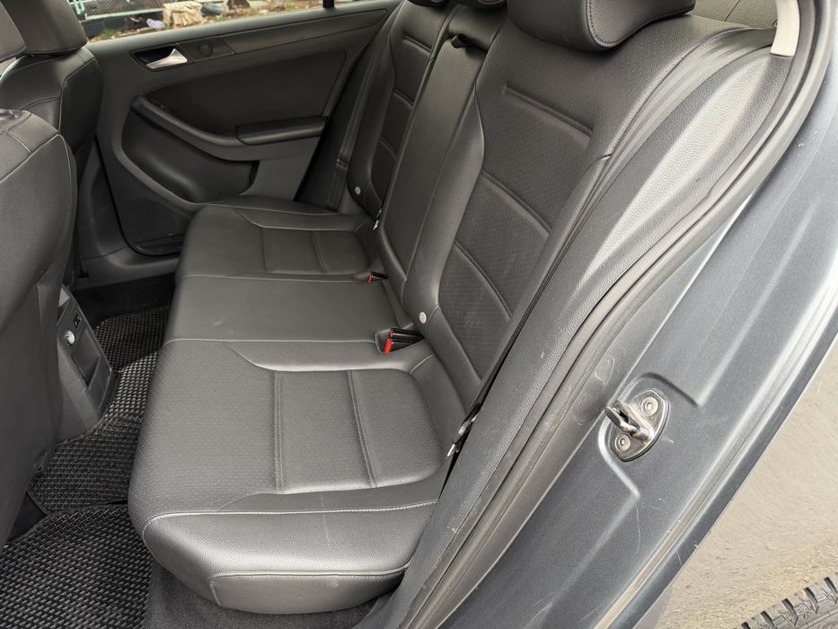 Volkswagen Jetta 2013/14