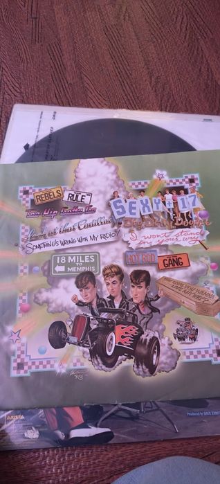 Stray Cats 
Raw N rave with the  stray

Stray Cats 
Stray Cats

Capas