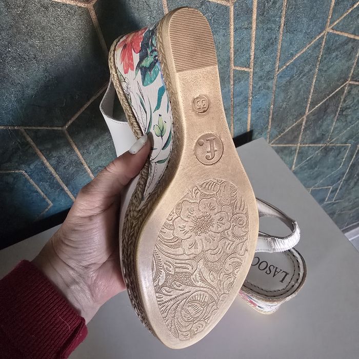 Sandały na koturnie Lasocki Nowe 35