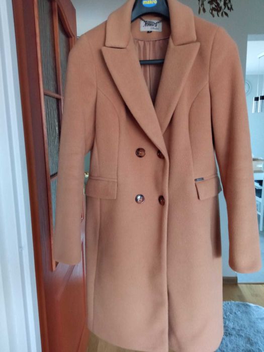 Płaszcz jasno brązowy