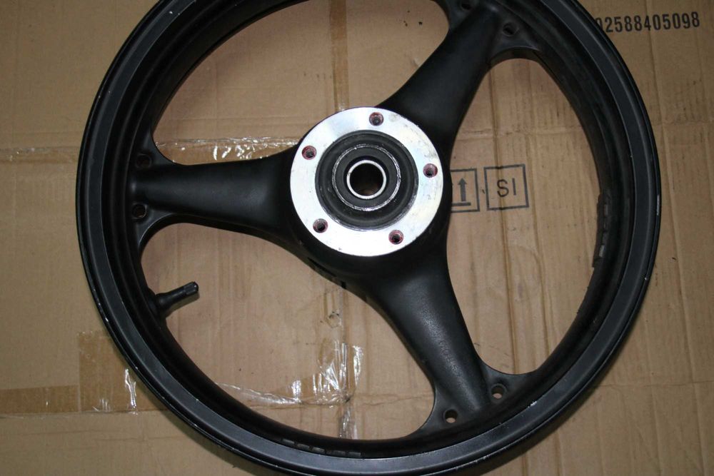 kawasaki zx r 636 w Twojej okolicy? Sprawdź kategorię Opony i Felgi