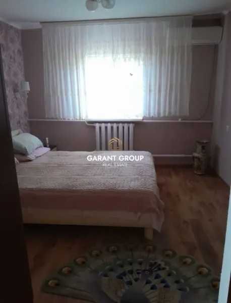 Будинок з сучасним ремонтом з власним горажем с.Світле