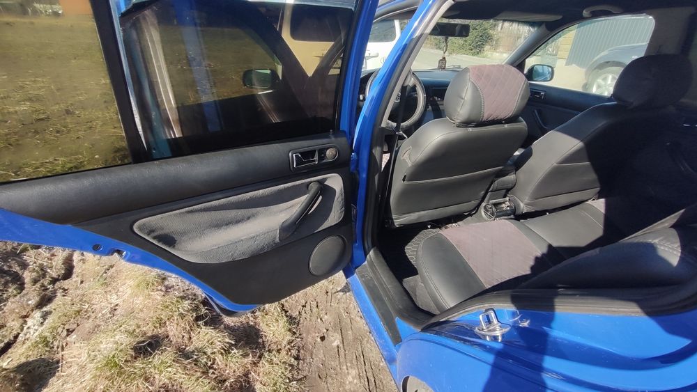 Продам , Фольксваген гольф 1.6 б.