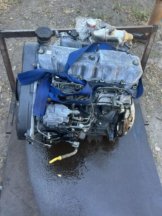 Двс двигун  4D56 H-100 2.5 TD