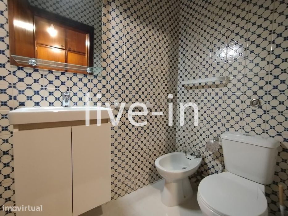 Apartamento T3 junto à Escola Mário Sacramento