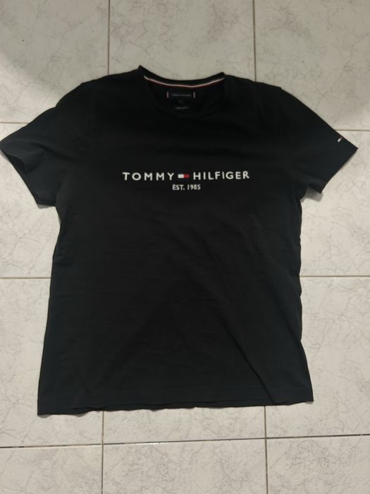 Tommy Hilfiger big logo tee