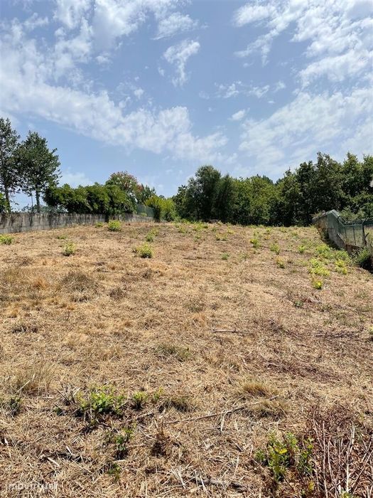 Terreno para Construção com Projeto Aprovado, localizado a beira da N2