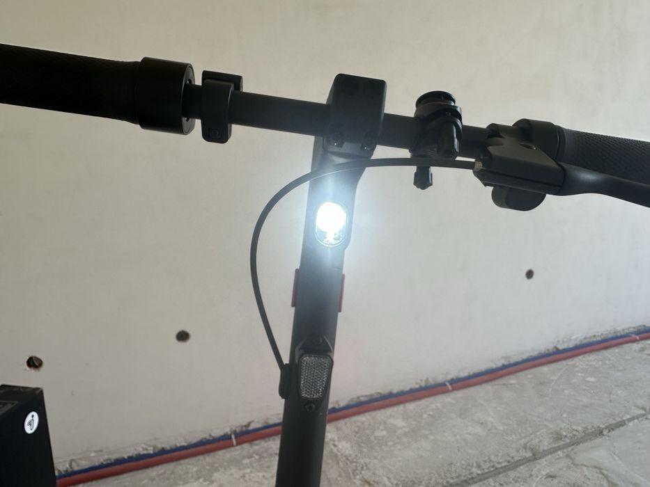 Hulajnoga elektryczna SEGWAY Ninebot KickScooter Max G2 D 70km 450W 10"