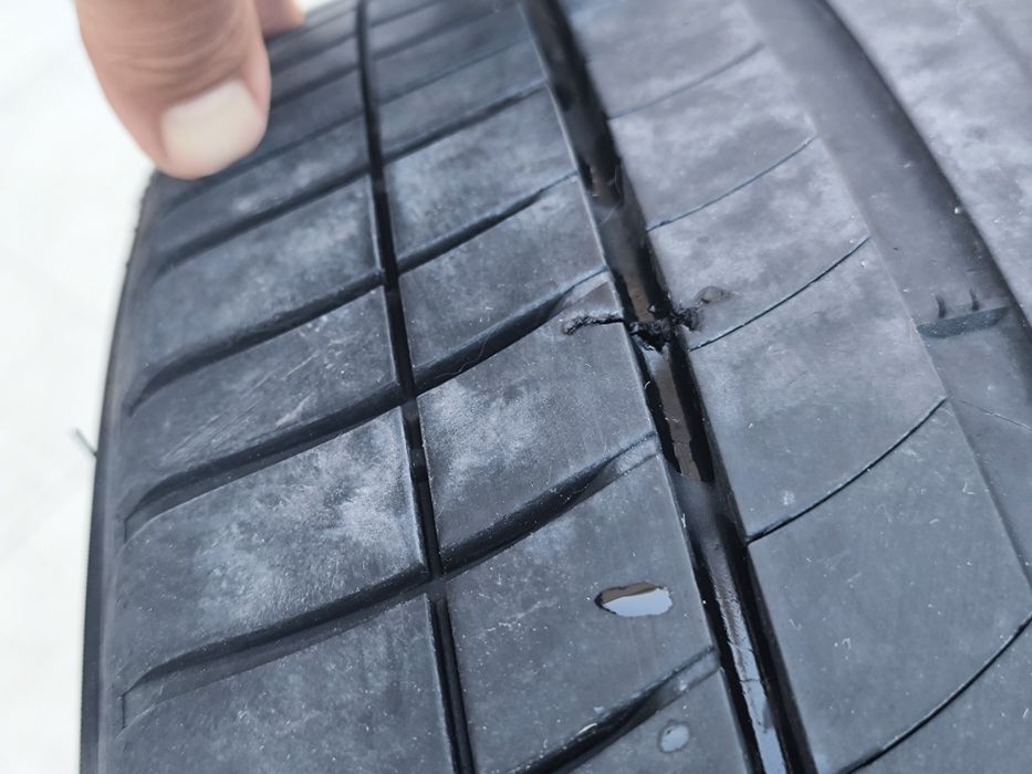 Pneu Michelin Primacy 3 275 / 40 R18 99y