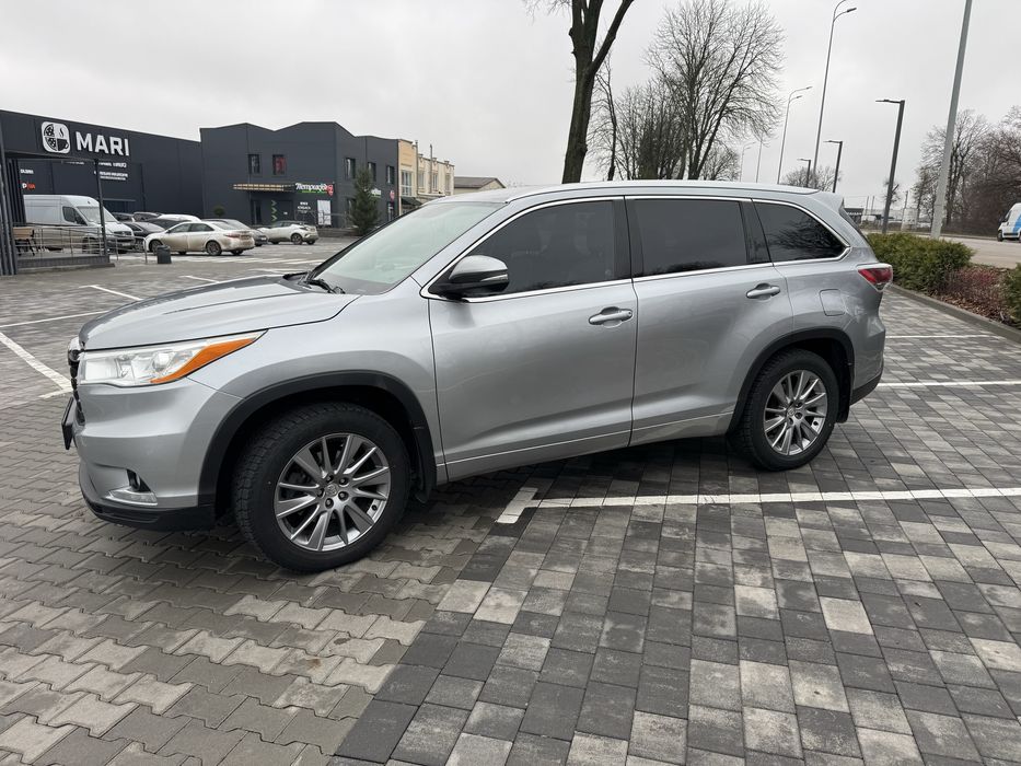 Продам Тойото Хайлендер