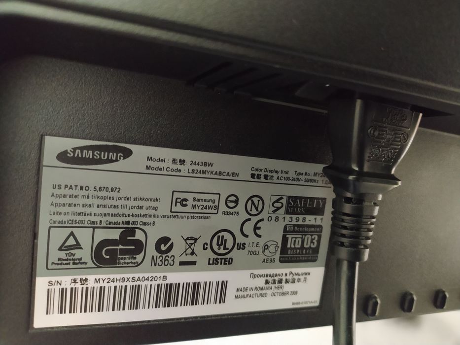 Monitor Samsung rotativo de 24 polegadas425284535604357126