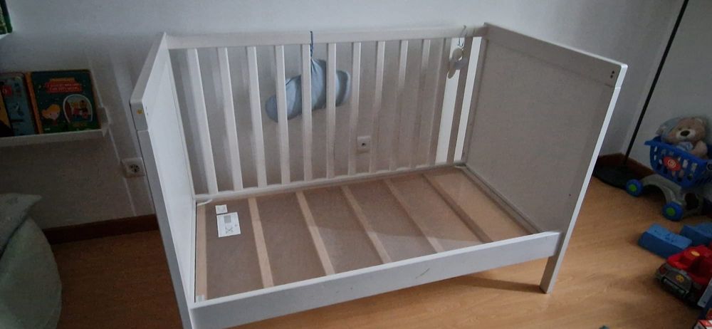 SUNDVIK Ikea Berço, branco 60 × 120 Bebé
Berço, branco, 60x120 cm