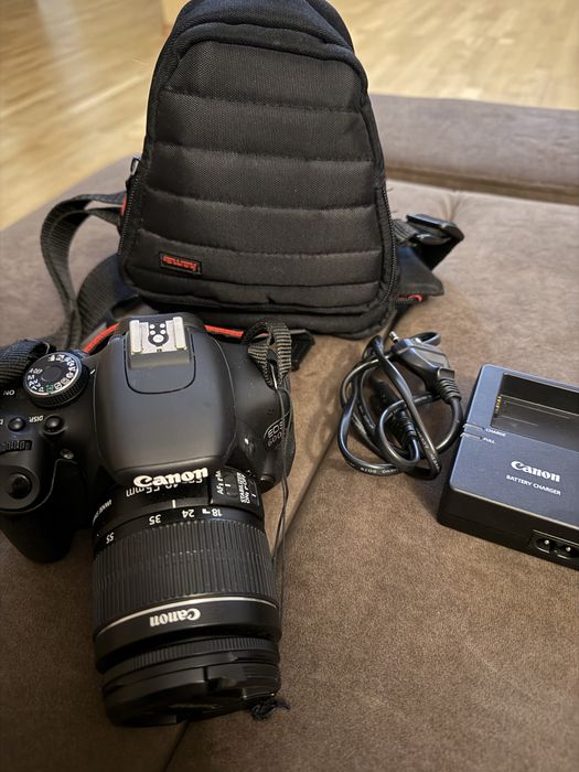 Зеркальный фотоаппарат Canon EOS 600D