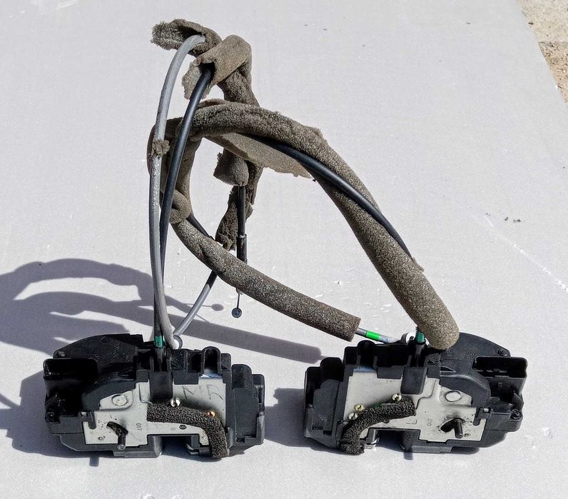 Замки задних дверей Nissan Qashqai J10