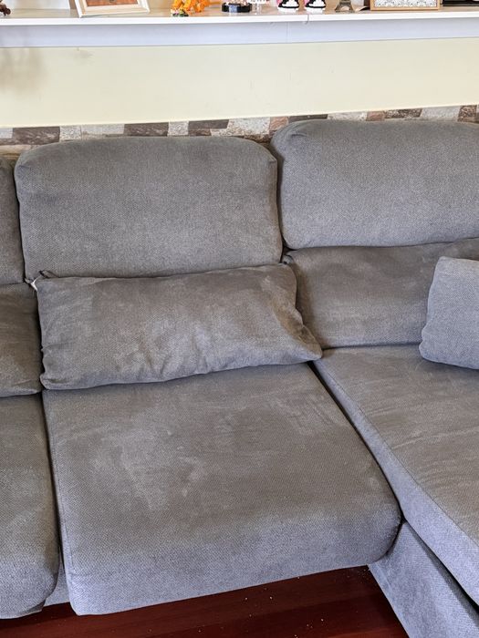 Sofa cinza escuro usado