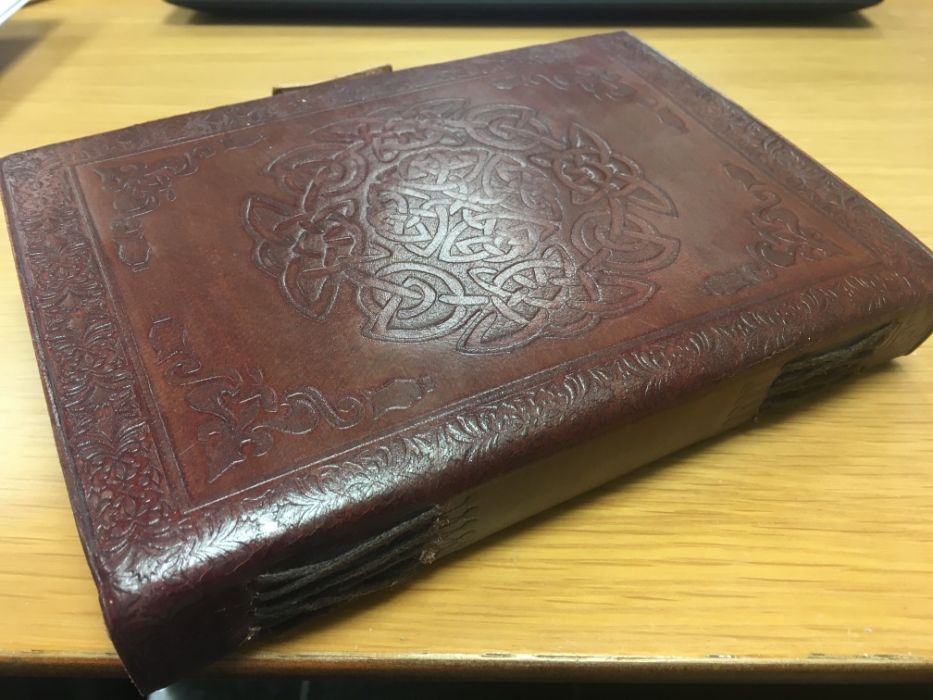Caderno Artesanal de Couro