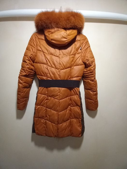 Продам хороший пуховик. (Холлофайбер)