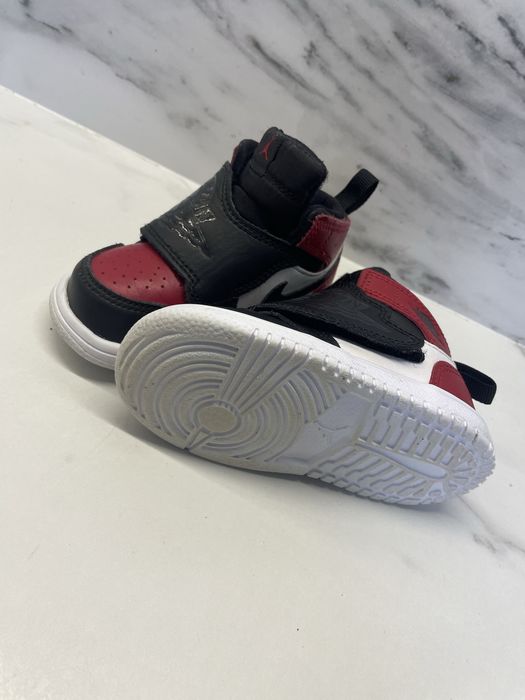 Кросовки дитячі Nike Sky Jordan 1.
