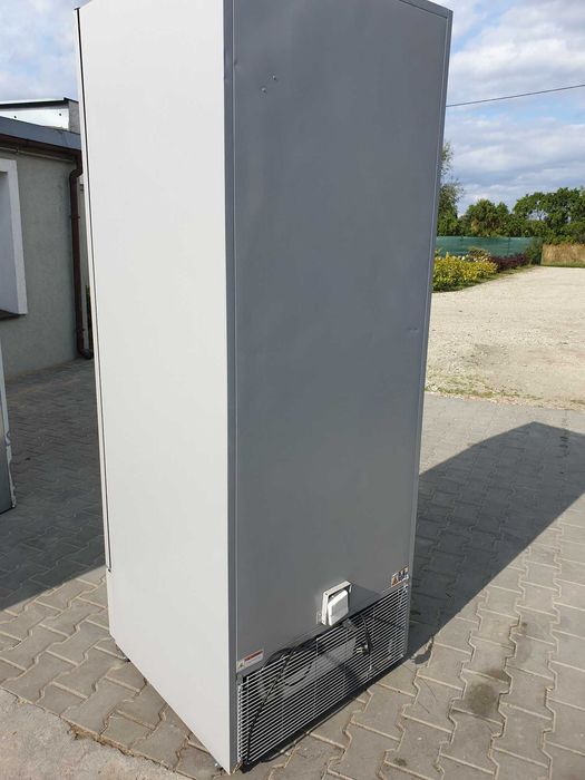Witryna chłodnicza 800 litr,chłodnia,lodówka NoFrost