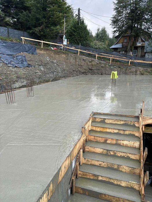 Firma budowlana, budowa domu