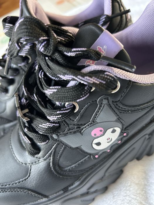 trampki na platformie Kuromi Bershka